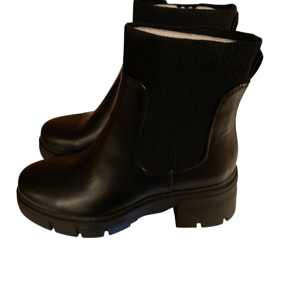 NWT Red Top Womens Black Leather Chelsea Boots lug sole ankle Chunky Size 8 NEW - Picture 2 of 11